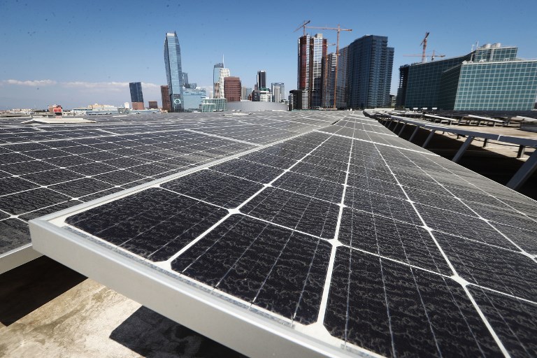 Güneş ve rüzgar enerjisi, dünya elektriğinin %12’sini oluşturuyor: anket