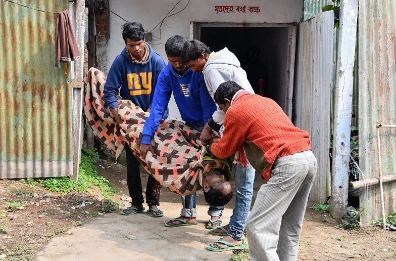 India toxic alcohol deaths jump to 133 police