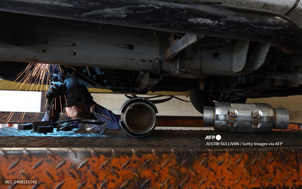 FBI busts huge theft ring of auto catalytic converters