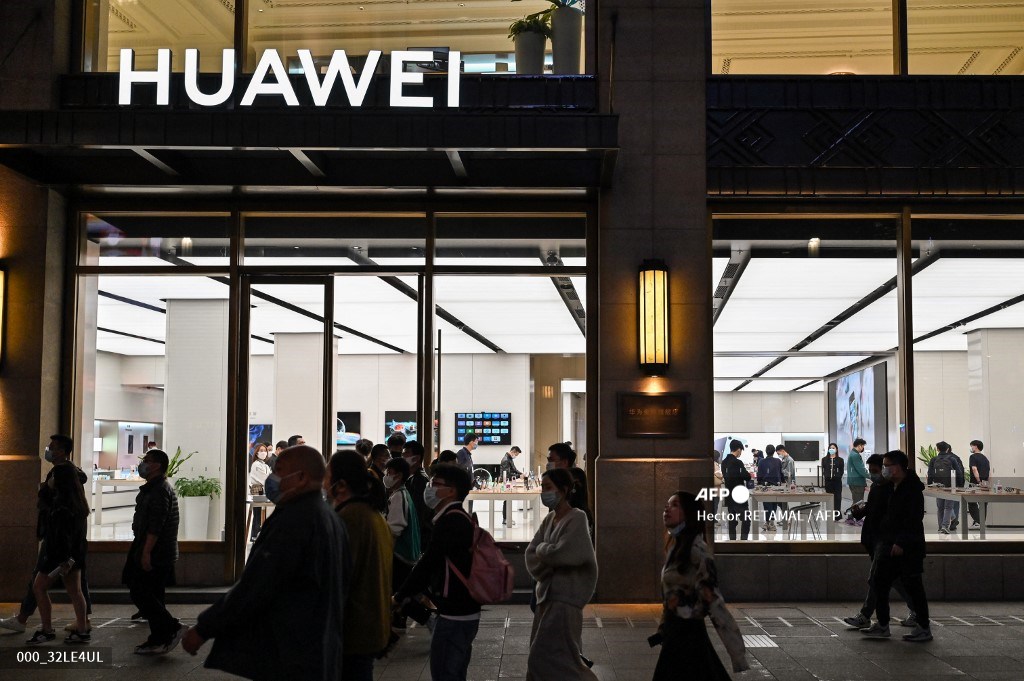 Yaptırımlardan etkilenen Huawei, ‘her zamanki benzer biçimde işlere’ geri döndüğünü söylüyor