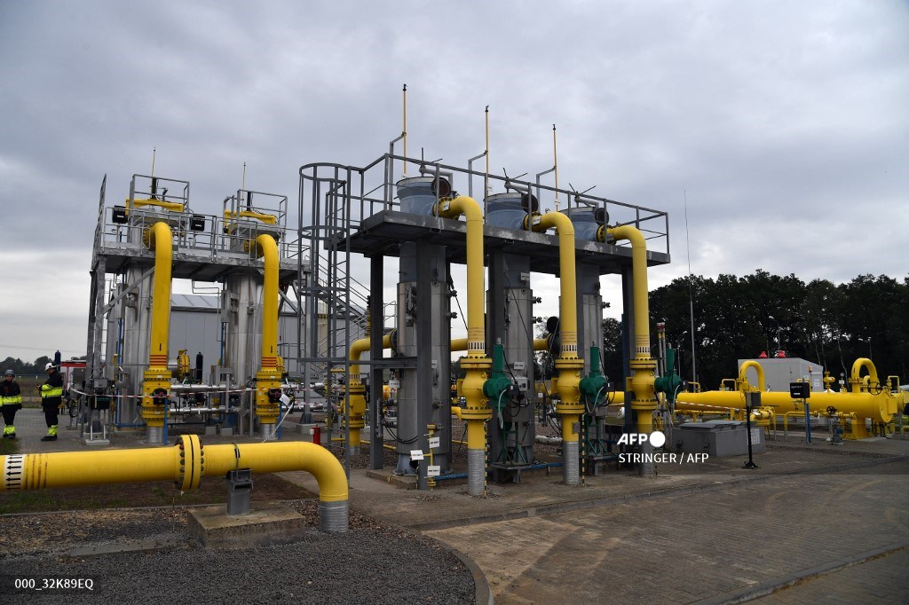 Petrol, Rusya’nın Batı fiyat sınırının ardından üretimi kısmasıyla yükseldi